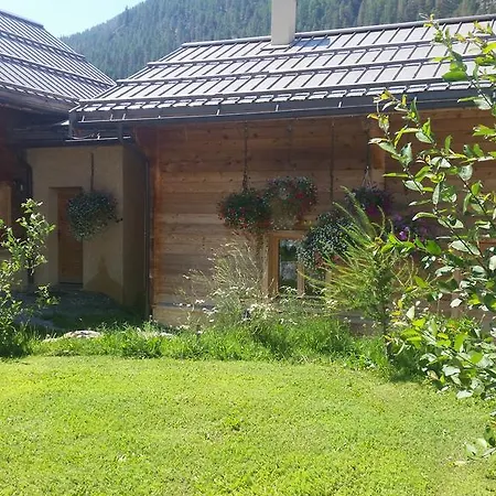Le Chalet Du Queyras And Spa Chalet