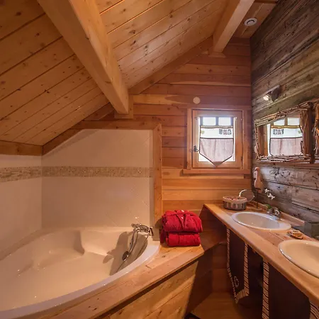 Le Chalet Du Queyras And Spa *