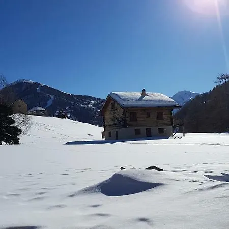 Le Chalet Du Queyras And Spa Chalet *
